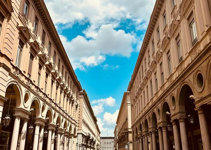 شقة Accogliente Mansarda Vicino Stazione Porta Nuova Con Ascensore تورينو