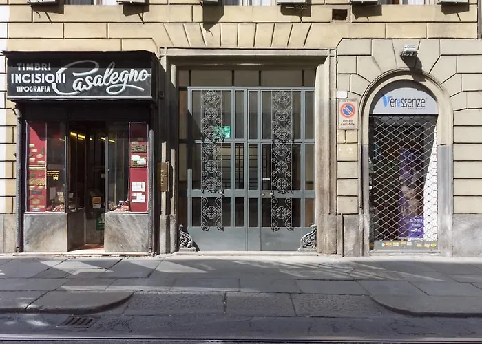 아파트 Accogliente Mansarda A Porta Nuova 토리노