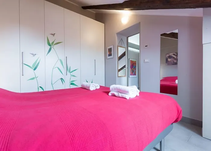 Accogliente mansarda a Porta Nuova Apartamento *